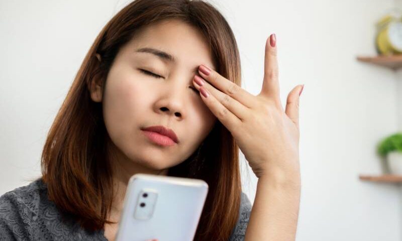 Dark Eye Circles Treatment: Is It Right for Me?